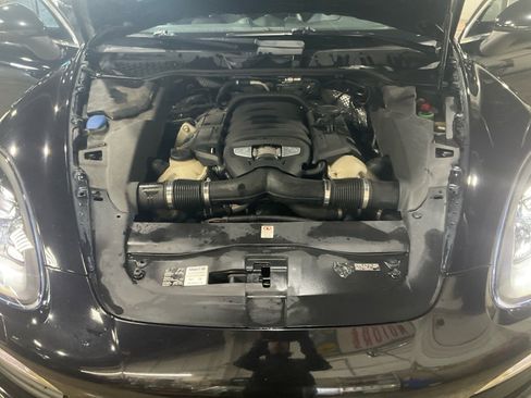 Used 2014 Porsche Cayenne S image 28