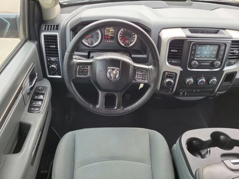 Used 2017 RAM 1500 Classic SLT AWD/4WD image 14