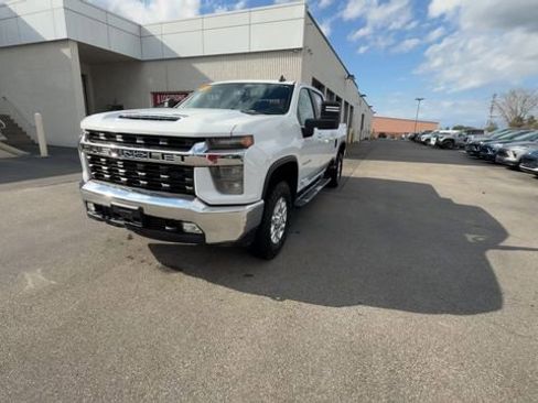 Used 2023 Chevrolet Silverado 2500 LT w/ Convenience Package AWD/4WD image 3
