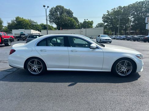 Used 2017 Mercedes-Benz E 300 image 4