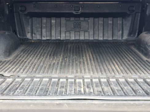 Used 2015 Chevrolet Silverado 1500 LTZ Z71 w/ LTZ Plus Package AWD/4WD image 13