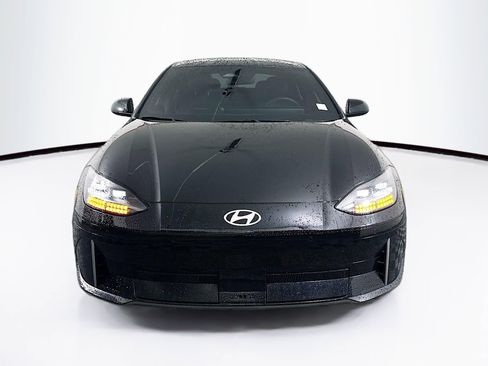 Used 2024 Hyundai Ioniq 6 SEL image 2