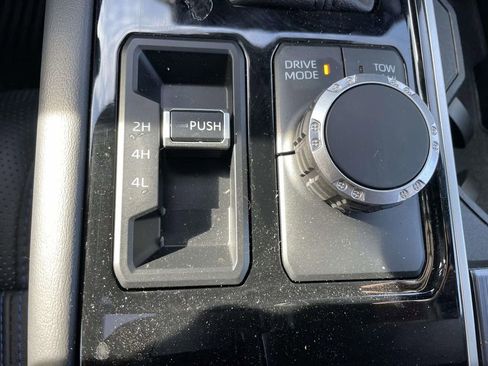 Used 2025 Toyota Tundra Platinum image 43