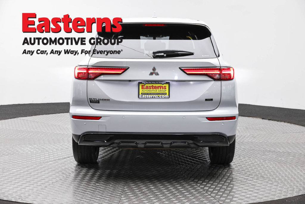 Used 2023 Mitsubishi Outlander SE Black Edition AWD/4WD image 7