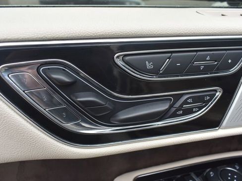Used 2020 Lincoln Navigator L Reserve w/ Luxury Package AWD/4WD image 21