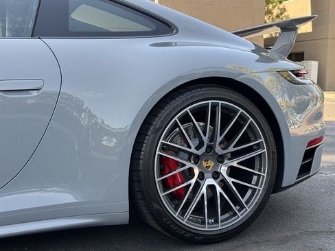 Used 2024 Porsche 911 Carrera 4S w/ Premium Package AWD/4WD image 45