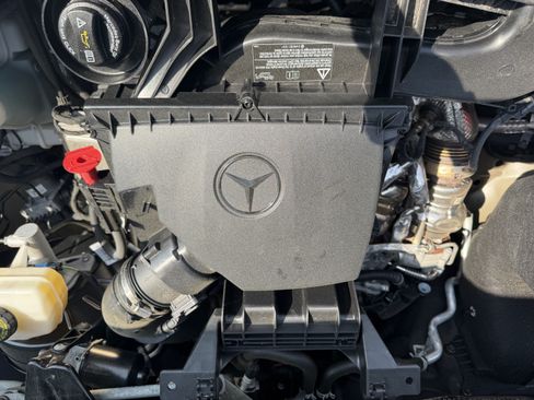 Used 2024 Mercedes-Benz Sprinter 2500 image 35