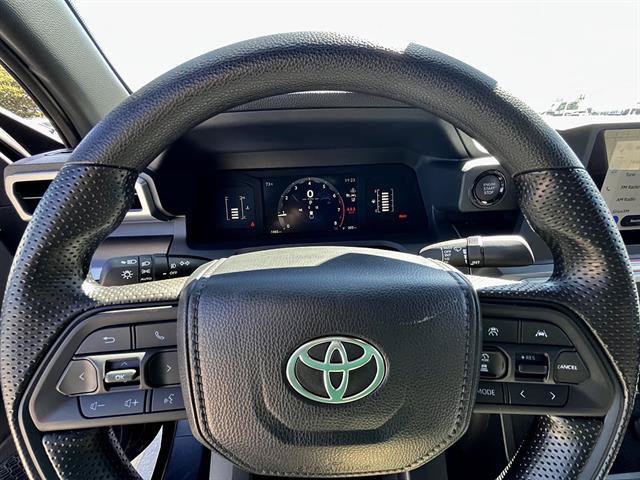 Used 2026 Toyota Tacoma SR5 RWD image 18