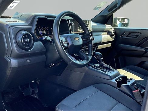 Used 2023 Chevrolet Colorado W/T image 17