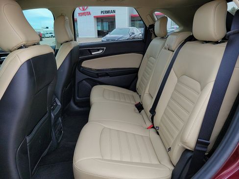 Used 2020 Ford Edge SEL w/ Convenience Package image 8