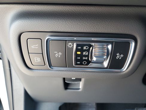 New 2026 Lincoln Nautilus Premier image 13