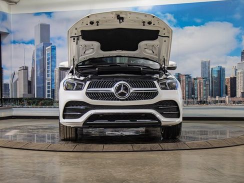 Used 2021 Mercedes-Benz GLE 450 4MATIC image 4