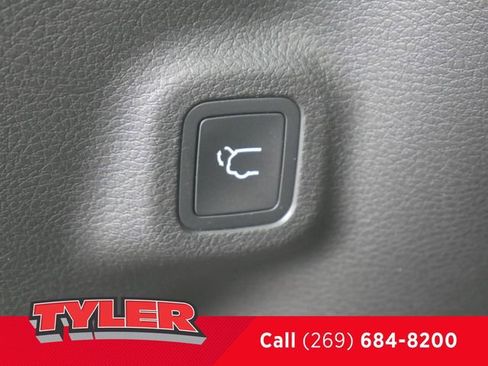 Used 2023 Jeep Compass Trailhawk w/ Trailhawk Elite Group AWD/4WD image 20