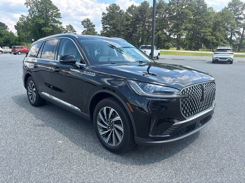 Used 2026 Lincoln Aviator 2WD image 11