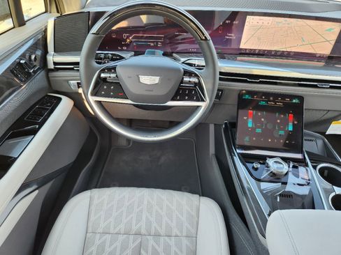 New 2025 Cadillac Escalade IQ Sport 1 w/ Smart Trailering package image 17