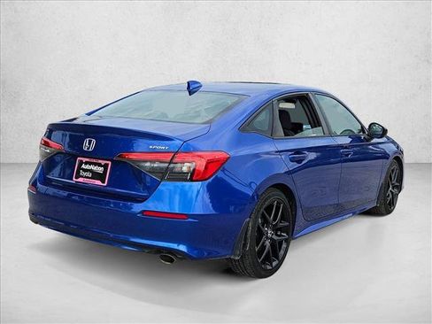 Used 2023 Honda Civic Sport image 5