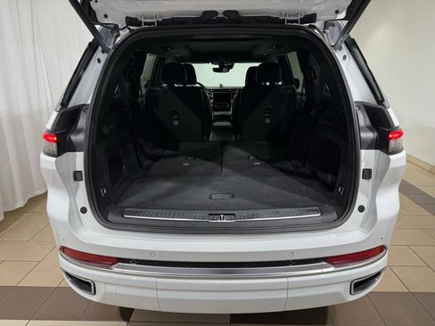 Used 2023 Jeep Grand Cherokee L Summit image 12