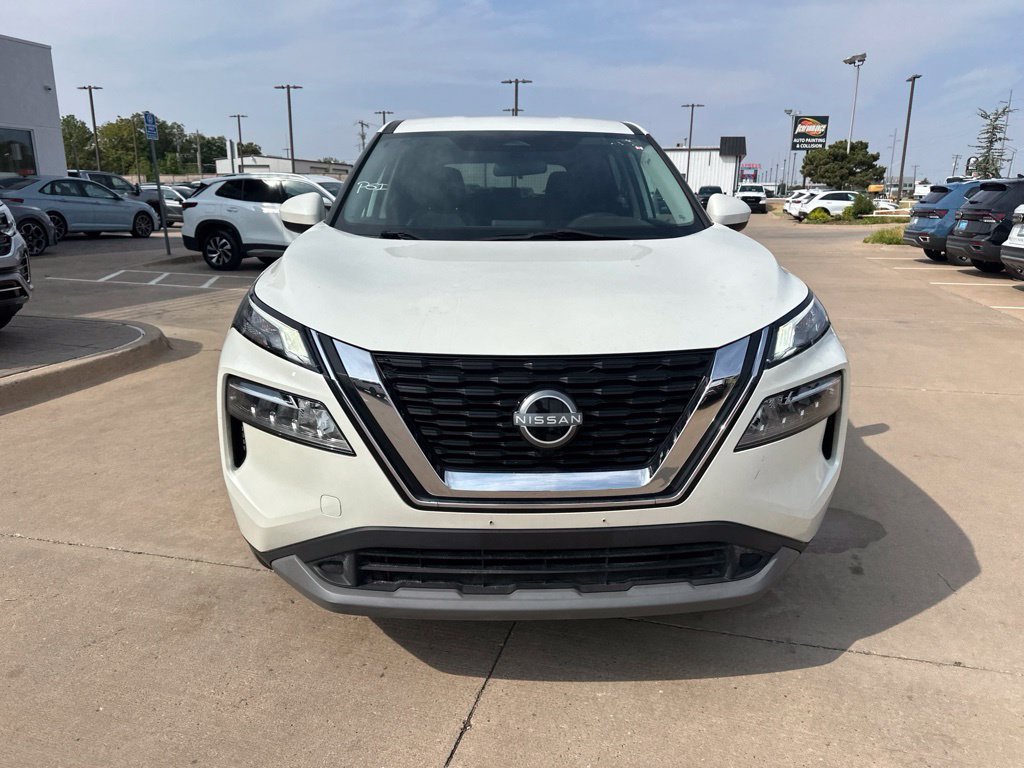 Used 2023 Nissan Rogue SV AWD/4WD image 2