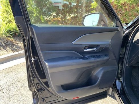 Certified 2024 Toyota Grand Highlander XLE image 17