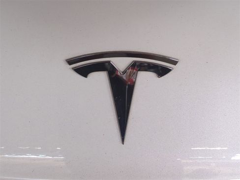 Used 2021 Tesla Model 3 Standard Range Plus image 14