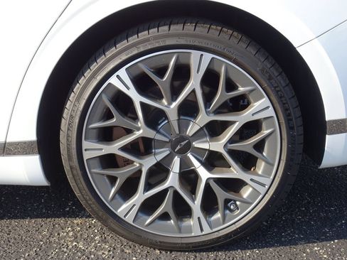 Used 2025 Genesis G90 3.5T AWD/4WD image 29