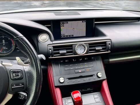 Used 2016 Lexus RC 200t image 7