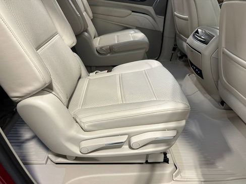 Used 2022 Cadillac Escalade ESV Sport Platinum image 34