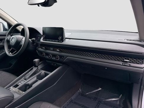 Certified 2023 Honda Accord EX image 32