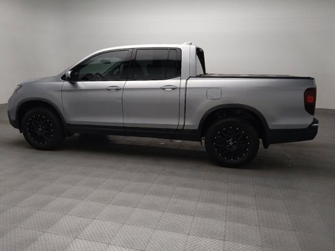Used 2018 Honda Ridgeline Sport image 3
