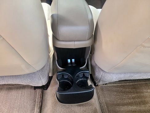 Used 2001 Oldsmobile Intrigue GL w/ Premium Leather Pkg image 39