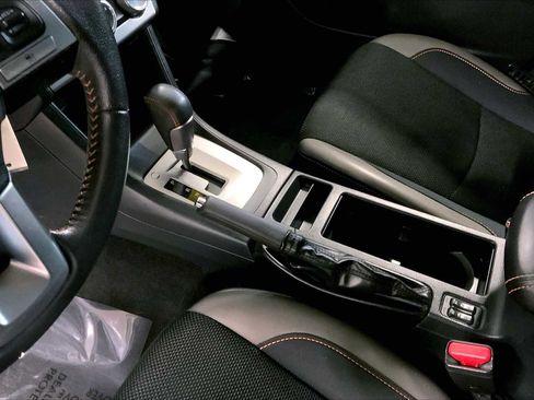 Used 2017 Subaru Crosstrek 2.0i Premium image 16