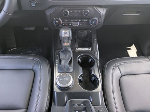 New 2026 Ford Bronco Outer Banks AWD/4WD image 18