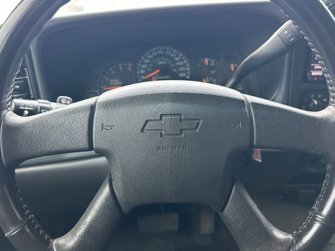 Used 2006 Chevrolet Silverado 2500 LT w/ Heavy-Duty Power Package image 21