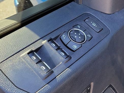 Used 2022 Ford F250 Lariat w/ Black Appearance Package AWD/4WD image 18