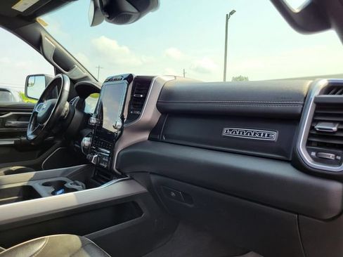 Used 2022 RAM 1500 Laramie AWD/4WD image 30