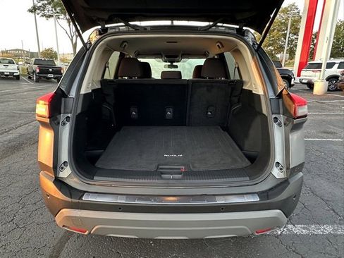Used 2023 Nissan Rogue SV image 14