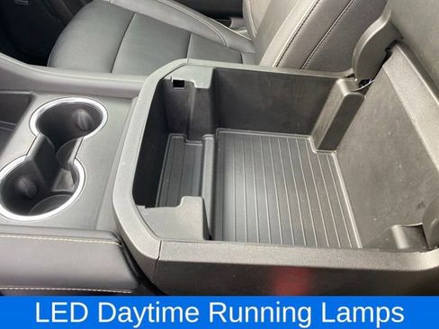 Used 2023 Chevrolet Suburban Premier image 14