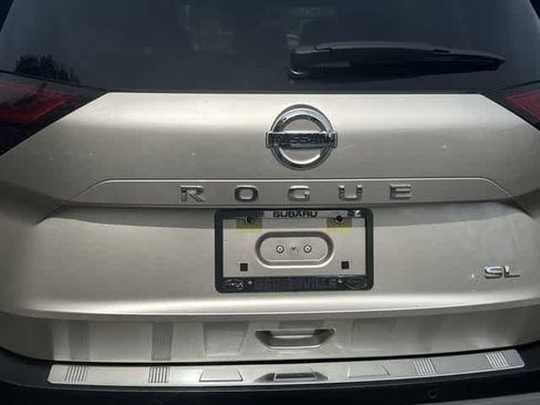 Used 2021 Nissan Rogue SL w/ Premium Package FWD image 11