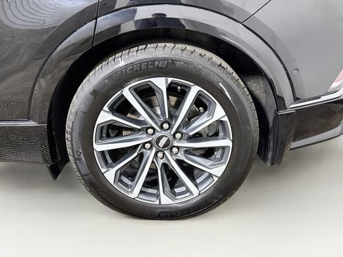 Used 2024 Cadillac Lyriq Sport w/ LPO, Floor Liner Package AWD/4WD image 30