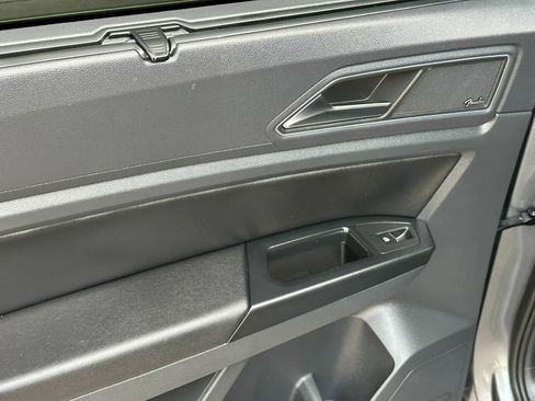 Used 2019 Volkswagen Atlas SEL Premium image 17