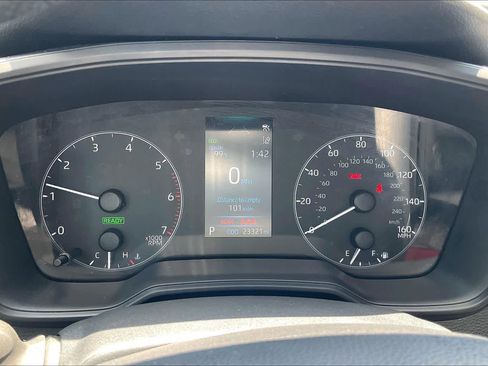 Used 2025 Toyota Corolla LE FWD image 24