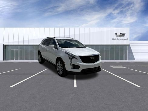 Certified 2023 Cadillac XT5 Sportv w/ LPO, Floor Liner Package AWD/4WD image 1