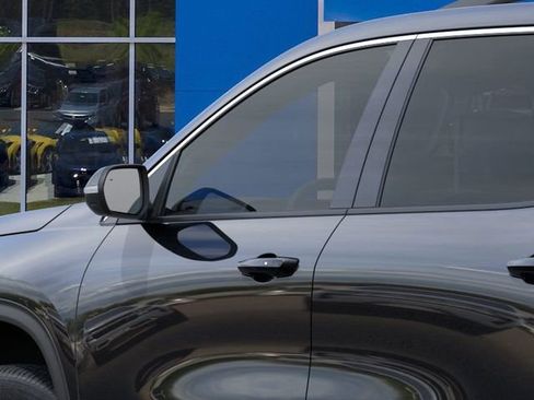 New 2026 Chevrolet Traverse LT image 12