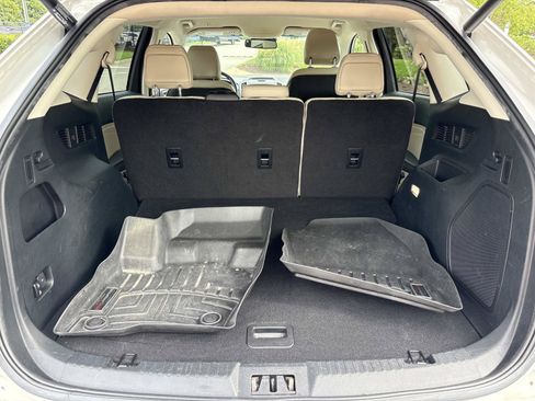 Used 2020 Ford Edge Titanium FWD image 31