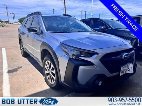 Used 2024 Subaru Outback Premium AWD/4WD image 2