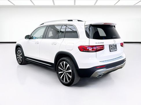 Used 2023 Mercedes-Benz GLB 250 w/ Premium Package image 6