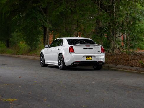 Used 2021 Chrysler 300 S w/ S Model Appearance Package RWD image 43