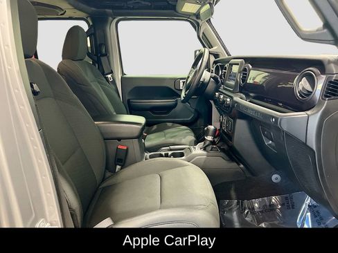 Used 2021 Jeep Wrangler Unlimited Sport image 14