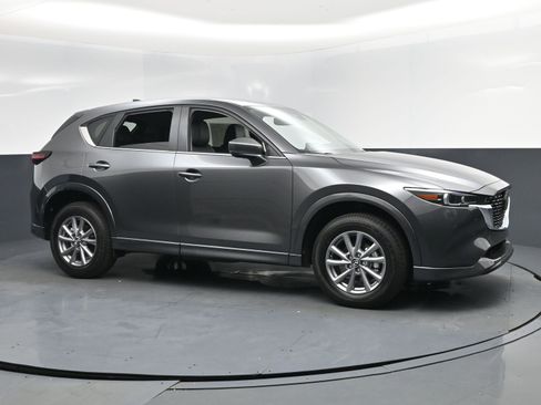 New 2025 MAZDA CX-5 AWD 2.5 S w/ Preferred Package image 2