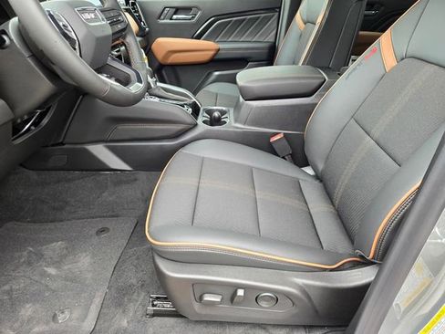 New 2026 GMC Canyon AT4 AWD/4WD image 16